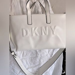 DKNY White leather Shoulder or crossbody bag